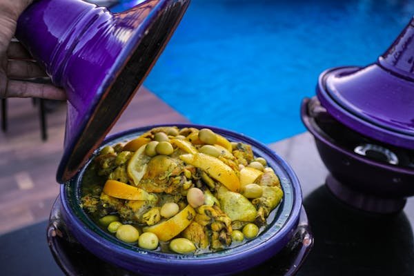 Tajine origine marocaine : histoire et recettes traditionnelles